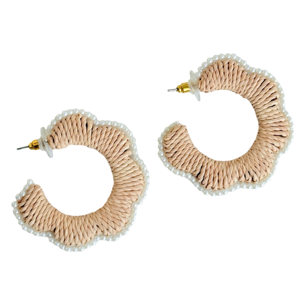 Scalloped Raffia Hoop Earrings | Natural and Pearls