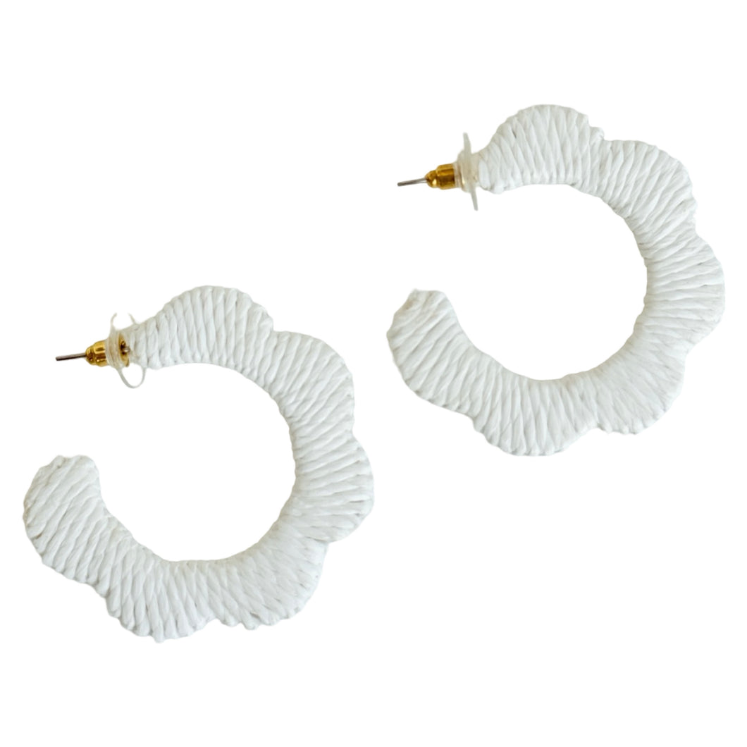 Scalloped Raffia Hoop Earrings | White
