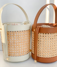 Charger l&#39;image dans la galerie, Monaco Rattan Bucket Handbag | Cane Ivory
