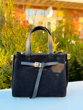 Charger l'image dans la galerie, Suede Carlota Handbag | Black
