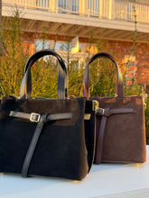 Charger l'image dans la galerie, Suede Carlota Handbag | Black
