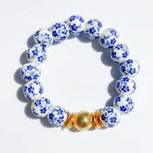 Load image into Gallery viewer, Candace Bracelet White &amp; Blue Flowers | 12mm
